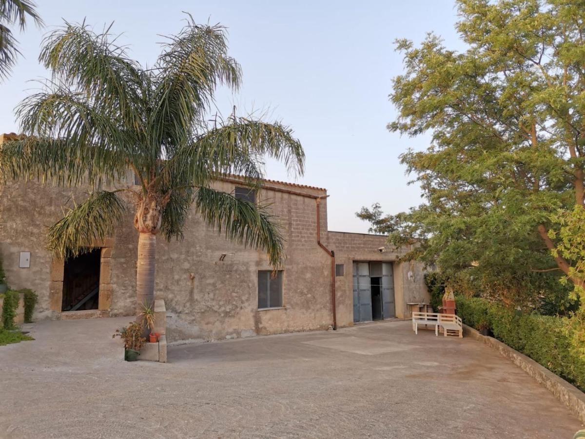 Villa Antico Baglio Siciliano Parecchiata à Buseto Superiore Extérieur photo
