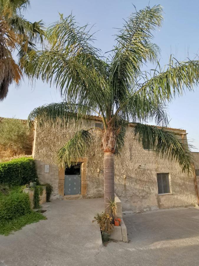 Villa Antico Baglio Siciliano Parecchiata à Buseto Superiore Extérieur photo