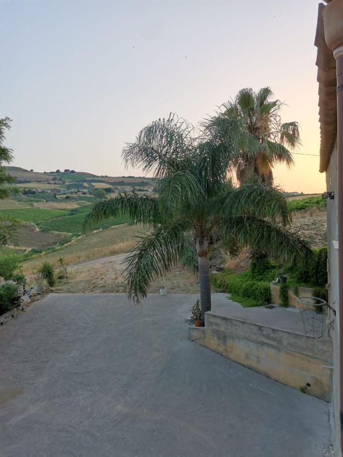 Villa Antico Baglio Siciliano Parecchiata à Buseto Superiore Extérieur photo