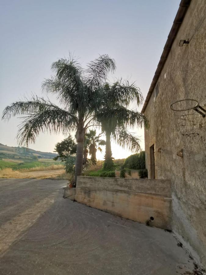 Villa Antico Baglio Siciliano Parecchiata à Buseto Superiore Extérieur photo