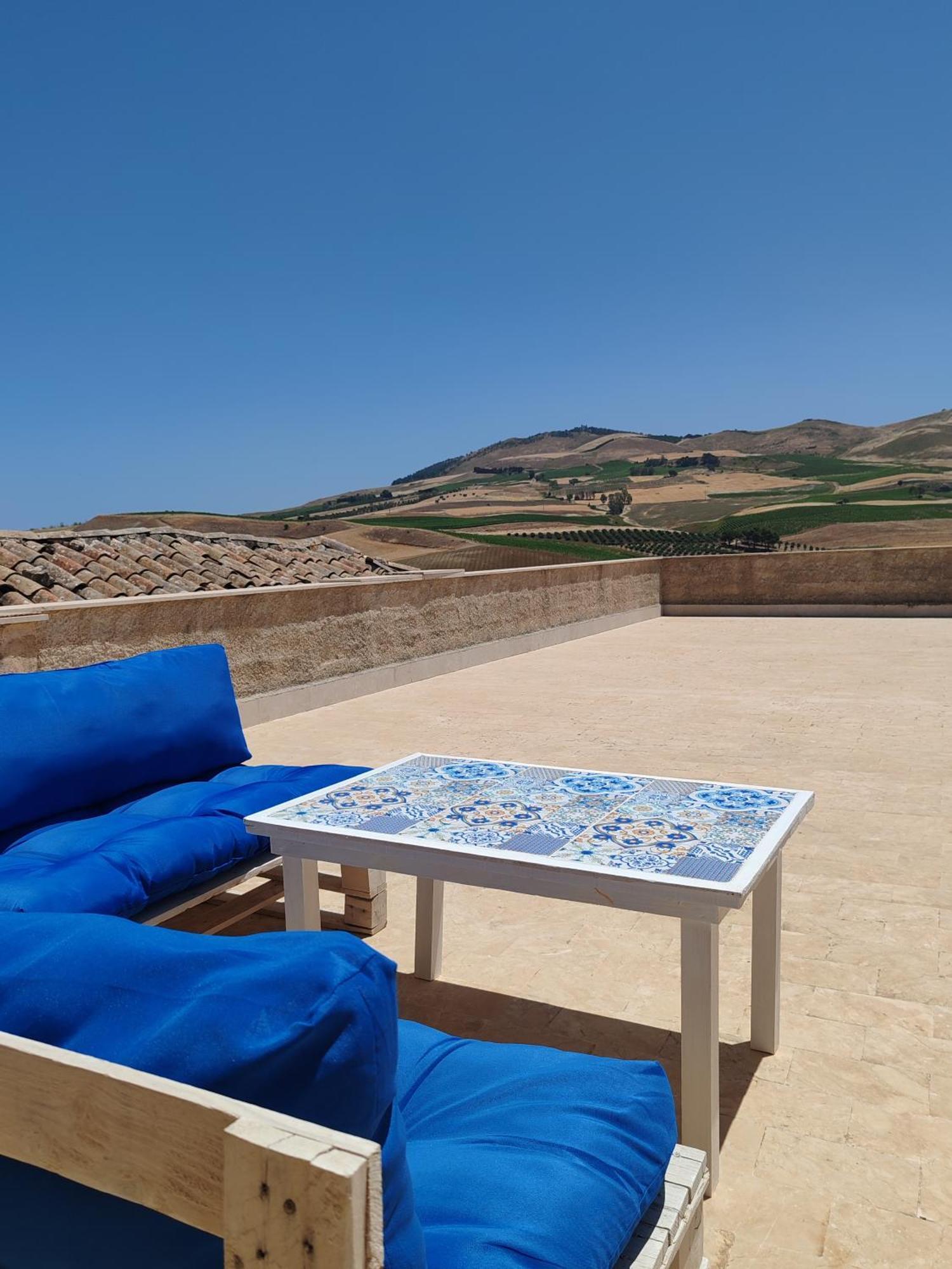 Villa Antico Baglio Siciliano Parecchiata à Buseto Superiore Extérieur photo